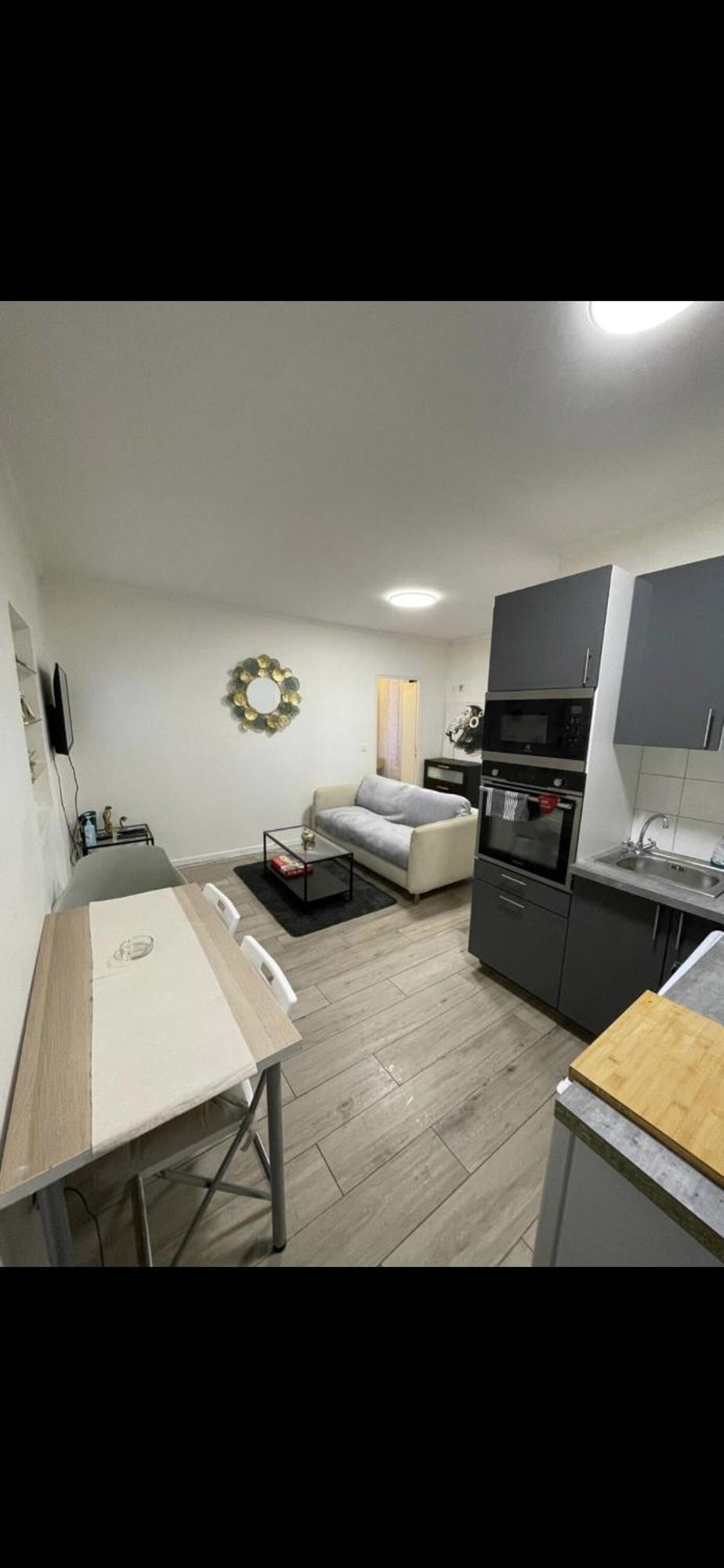 Chambre Et Salon Proche Centre Et Monuments Appartamento
